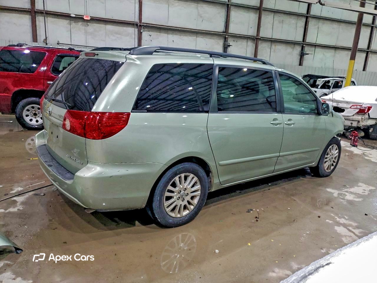 Toyota Sienna 2010