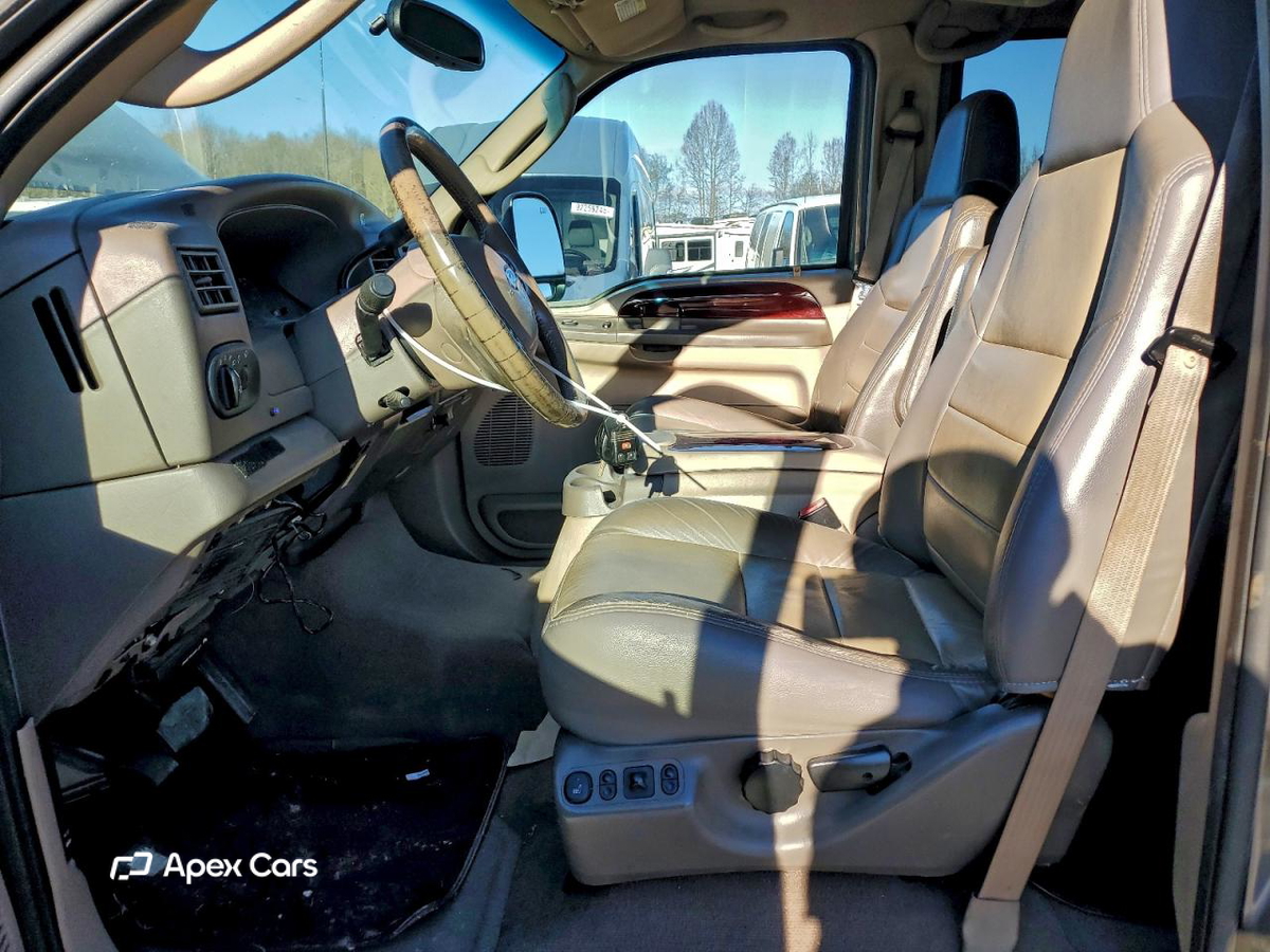 Ford Excursion 2003