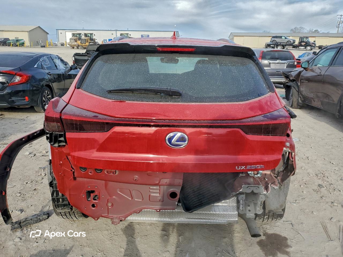 Lexus UX 2022