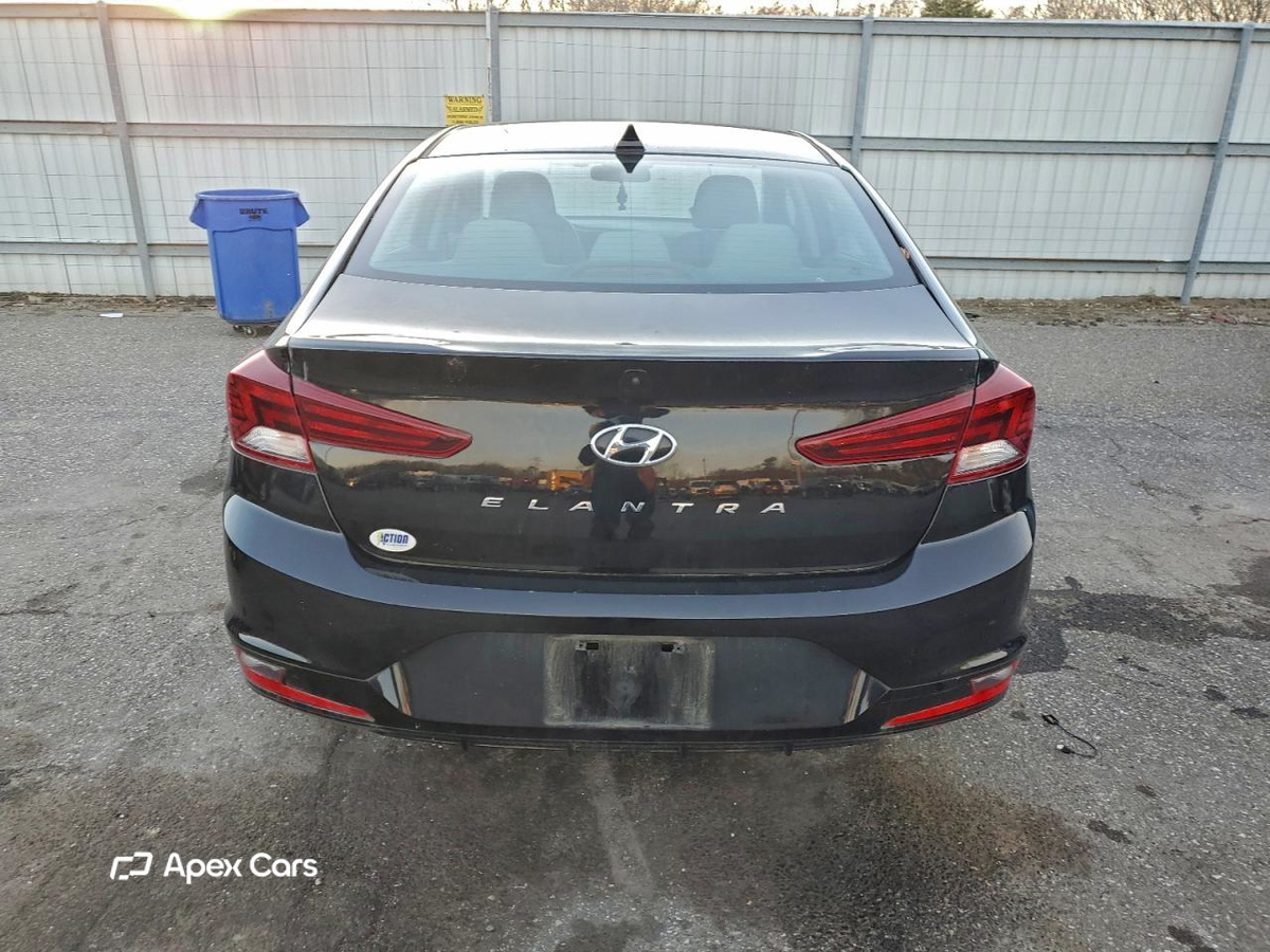 Hyundai Elantra 2020
