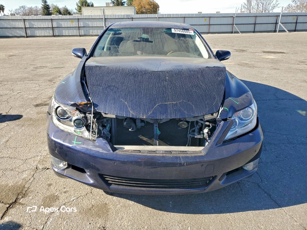 Lexus LS 2011