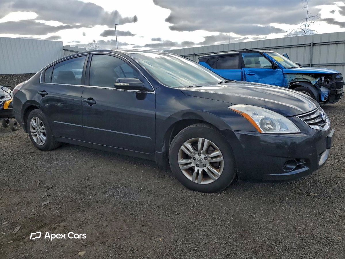 Nissan Altima 2012