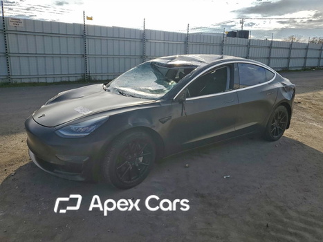 Tesla Model 3 2019 - Image 1 of 13