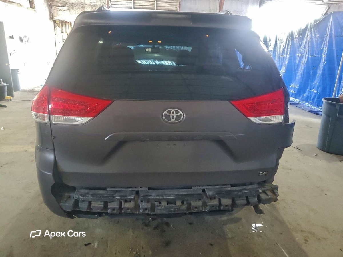 Toyota Sienna 2012