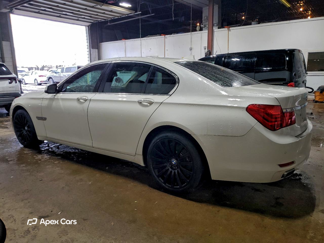 BMW Series 7 2011