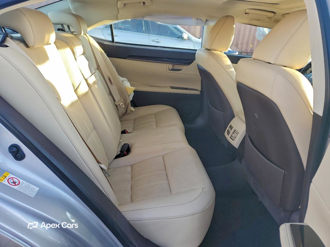 Lexus ES 2016