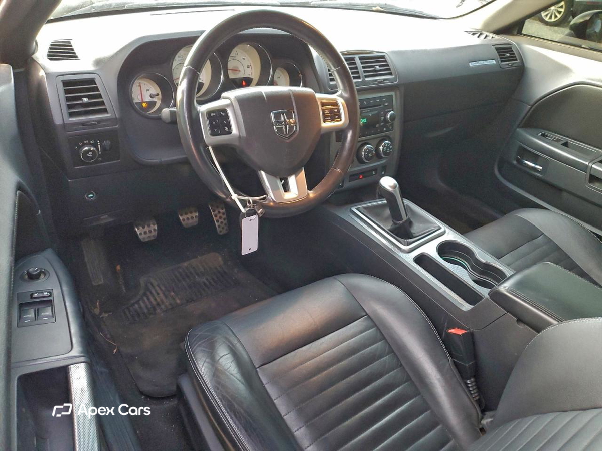 Dodge Challenger 2011