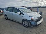 Toyota Prius v (+) 2015
