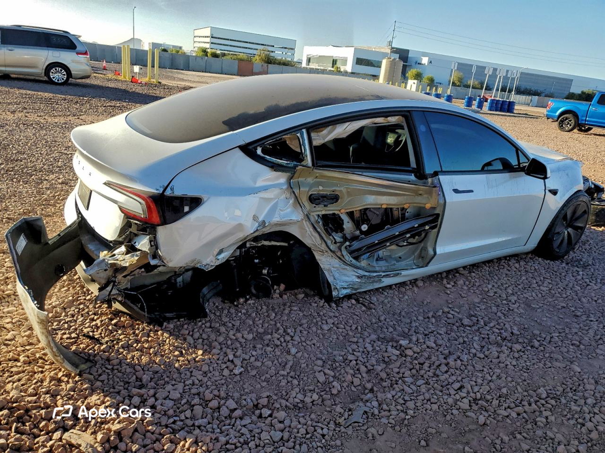 Tesla Model 3 2025