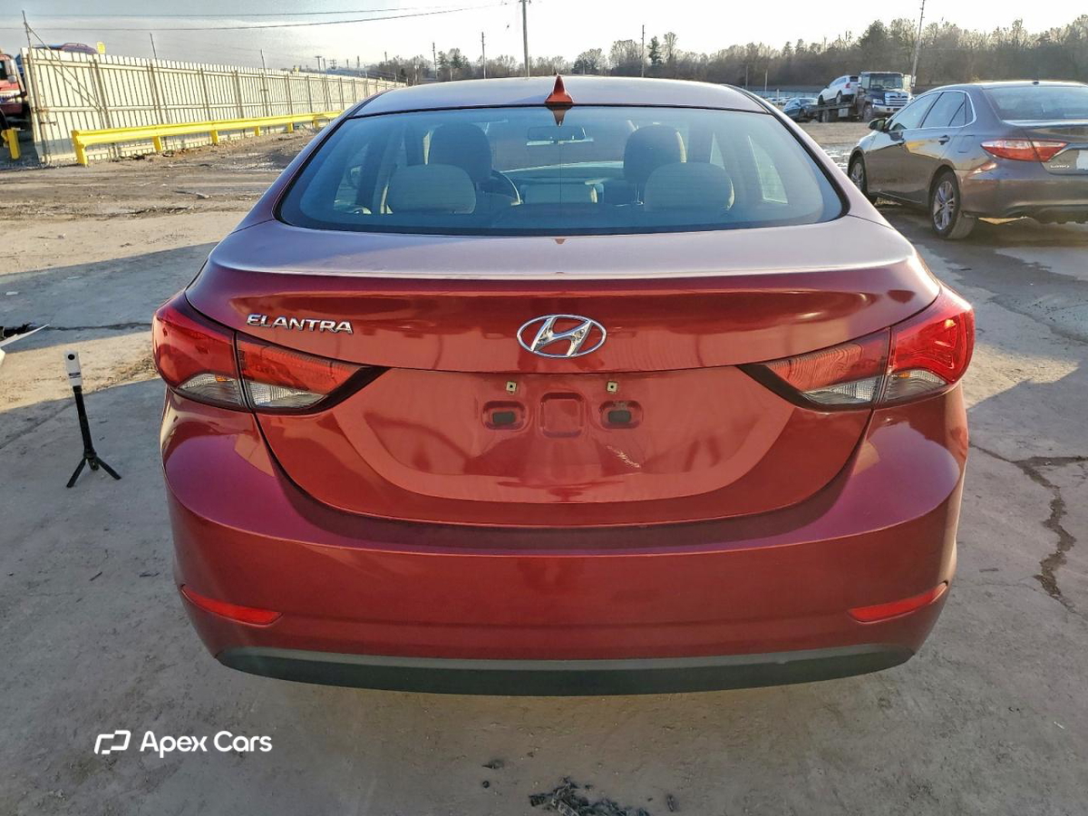 Hyundai Elantra 2015