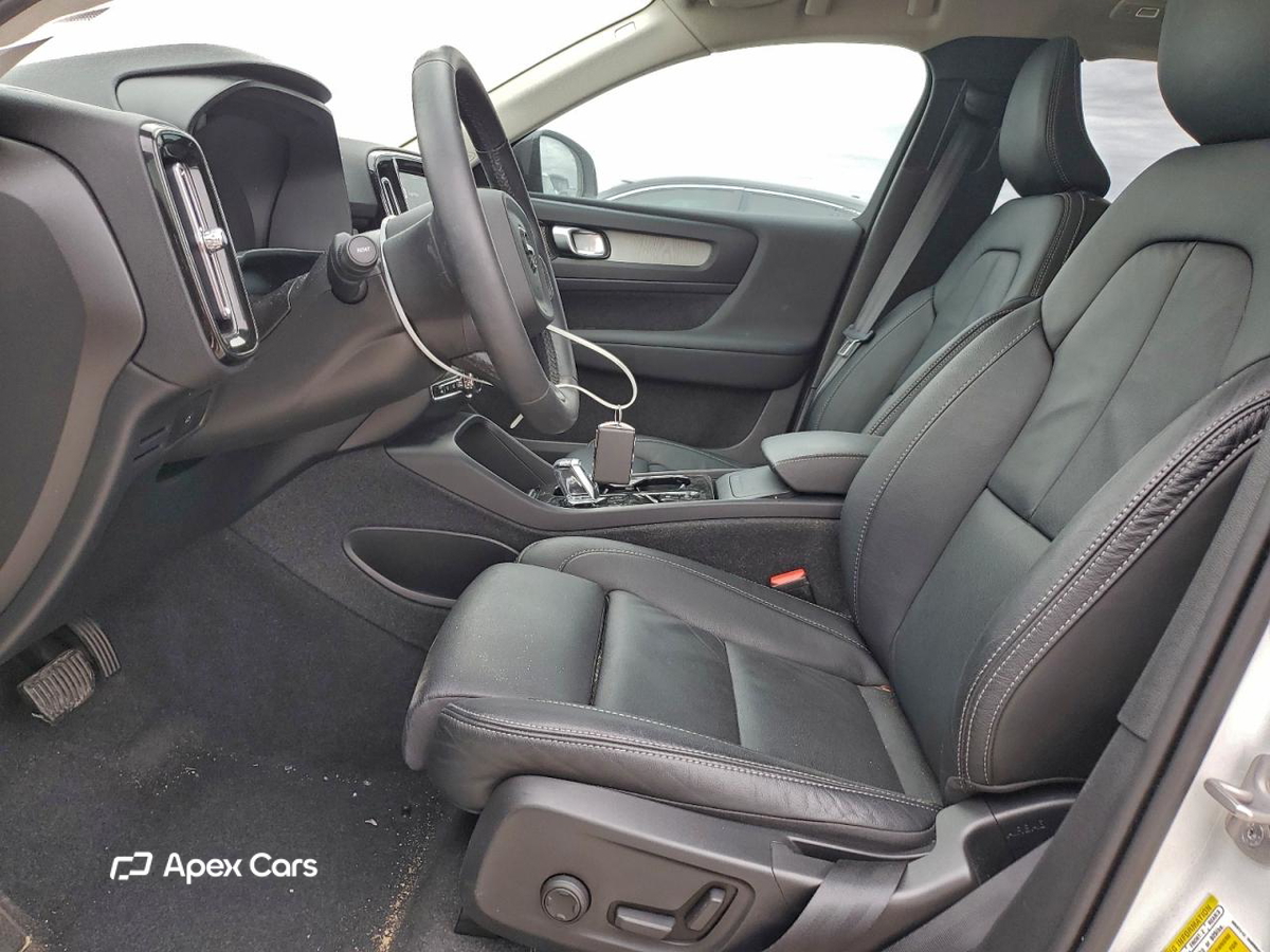 Volvo XC40 2024