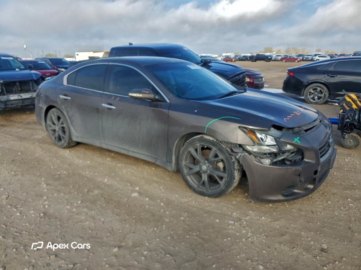 Nissan Maxima 2014