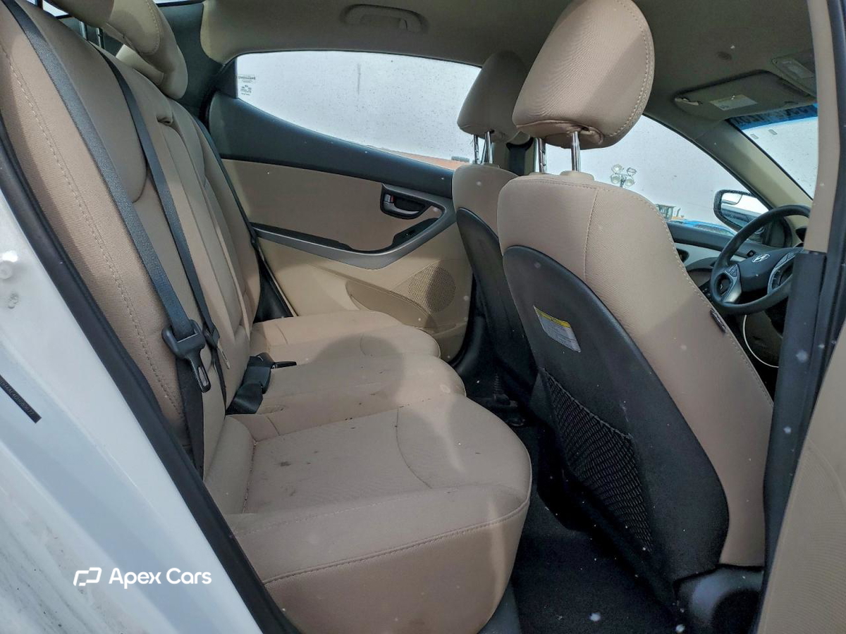 Hyundai Elantra 2016