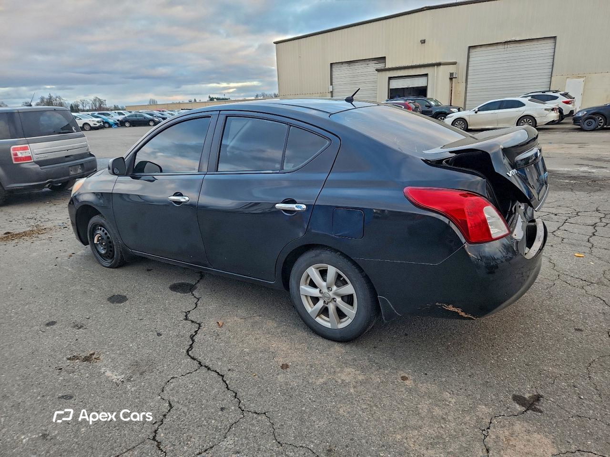 Nissan Versa 2012