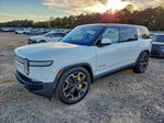 Rivian R1S 2023