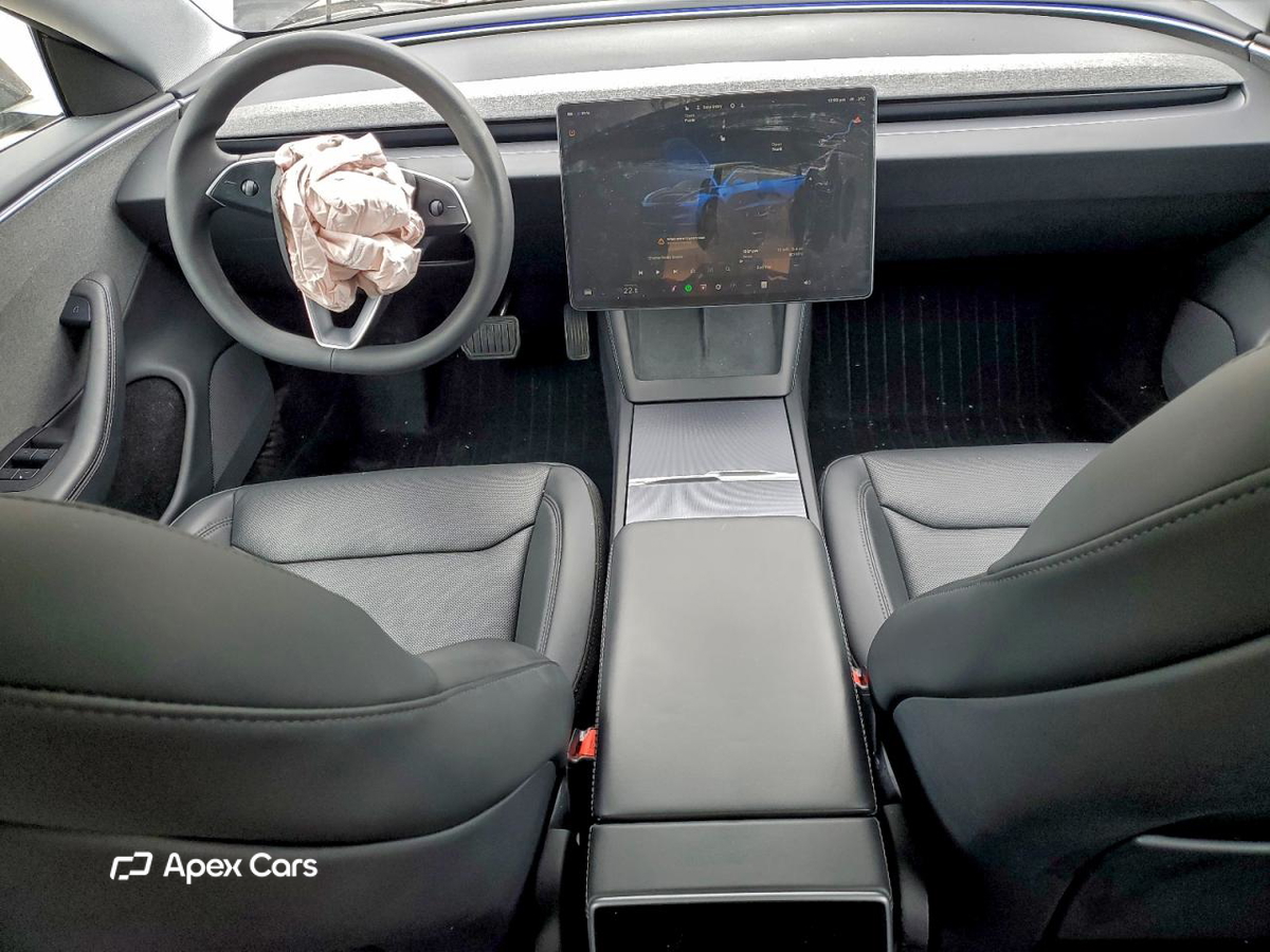 Tesla Model 3 2024