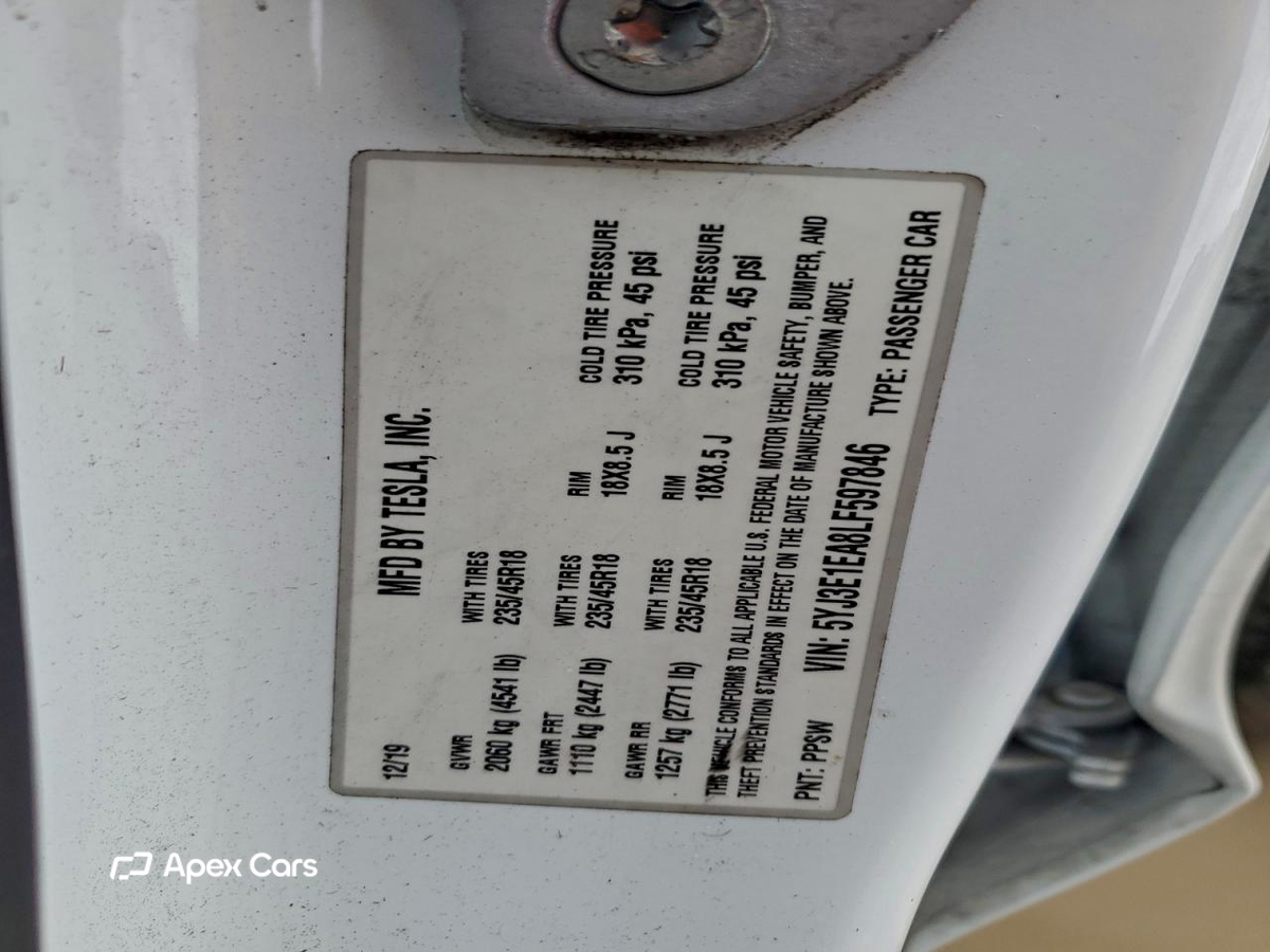 Tesla Model 3 2020