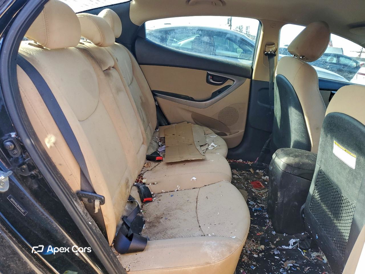 Hyundai Elantra 2013