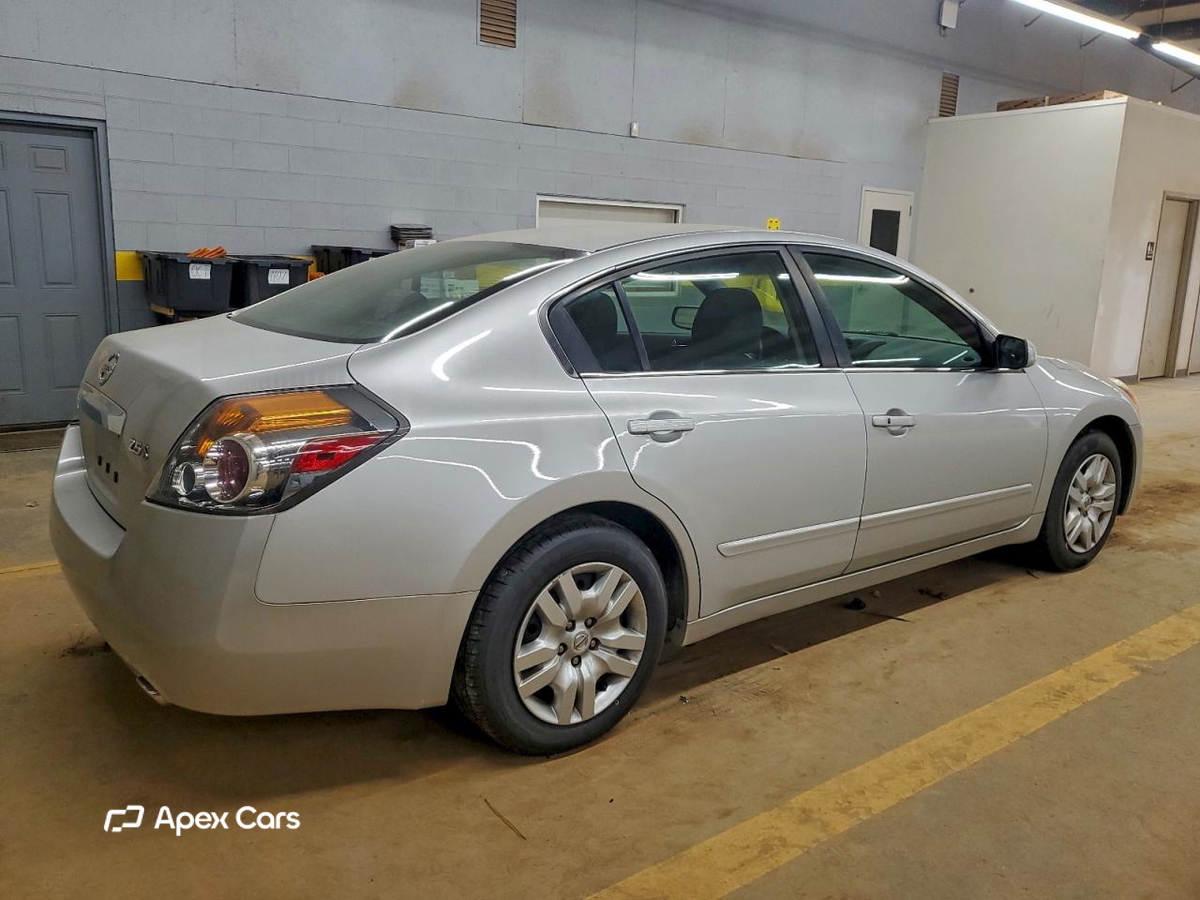 Nissan Altima 2011