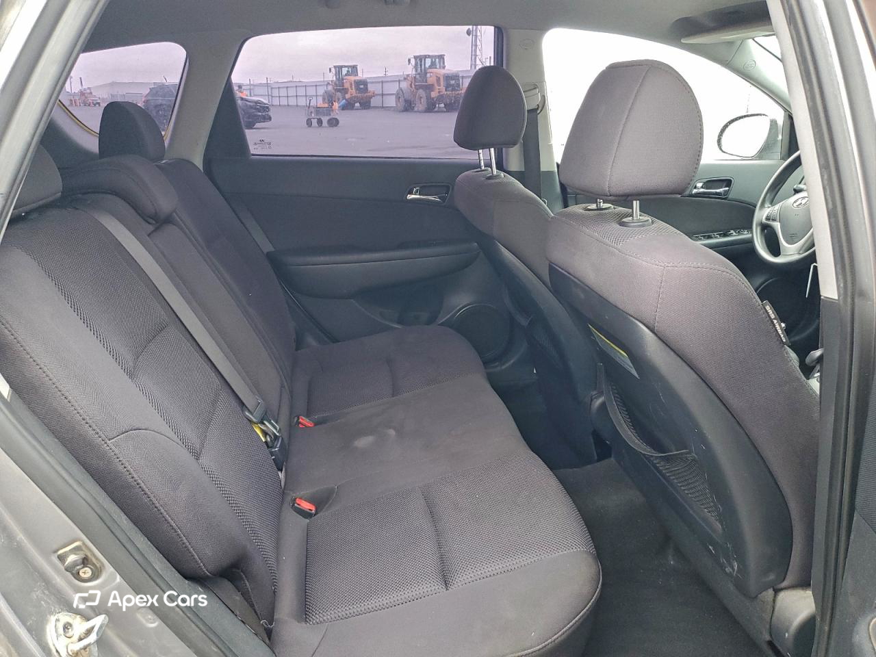 Hyundai Elantra 2012