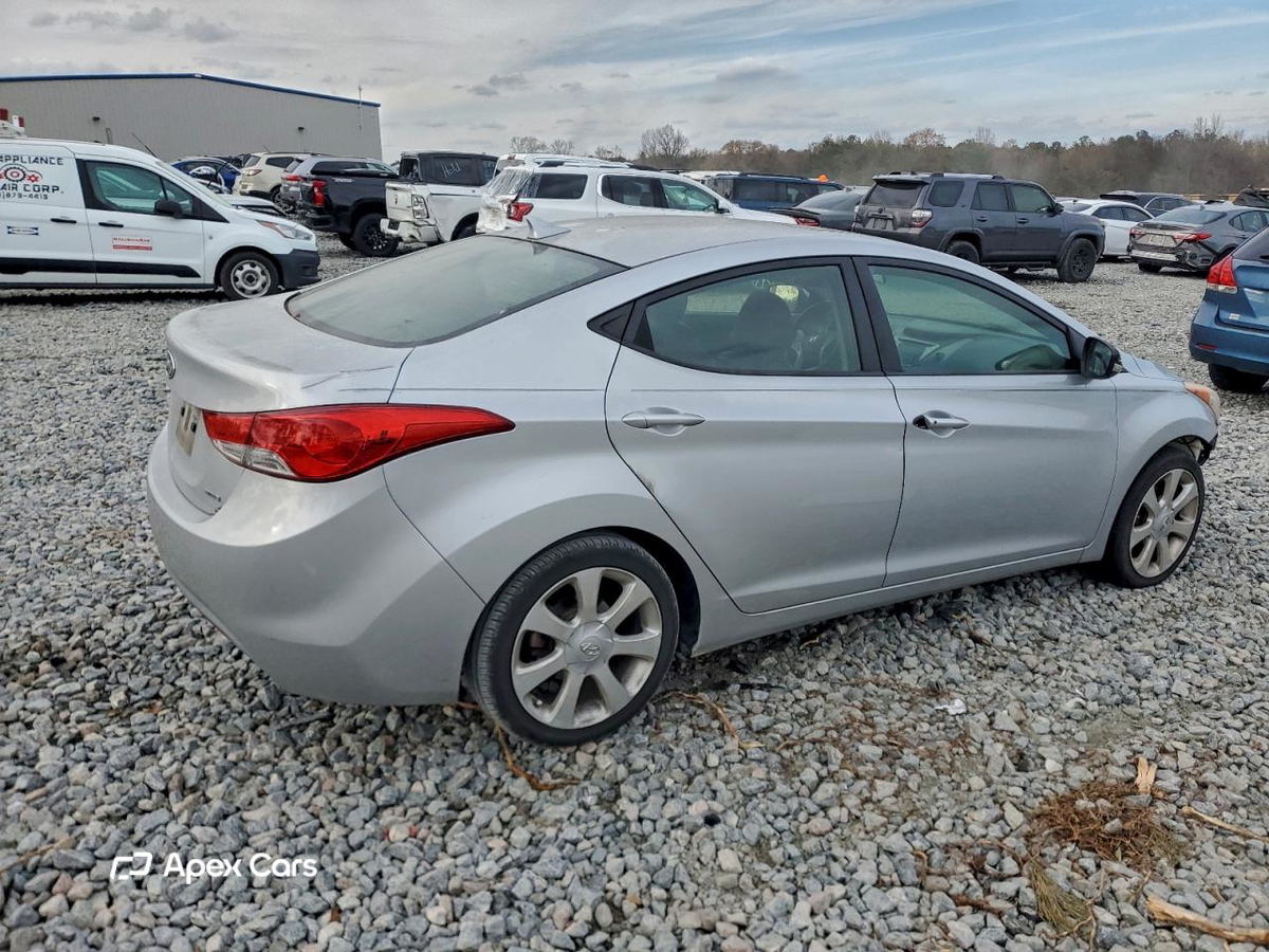 Hyundai Elantra 2011