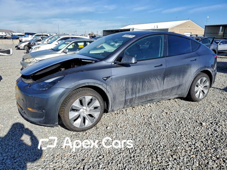 Tesla Model Y 2023 - Image 1 of 15