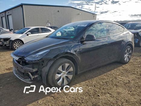 Tesla Model Y 2023 - Image 1 of 12