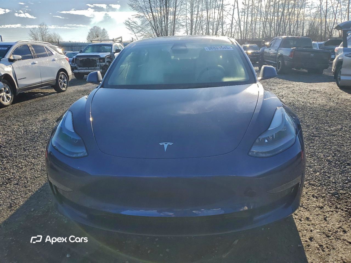Tesla Model 3 2022