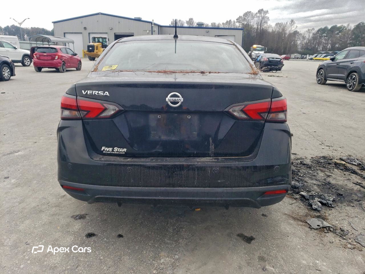 Nissan Versa 2020
