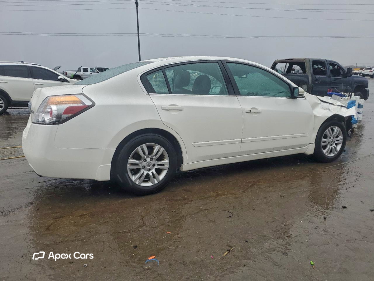 Nissan Altima 2011