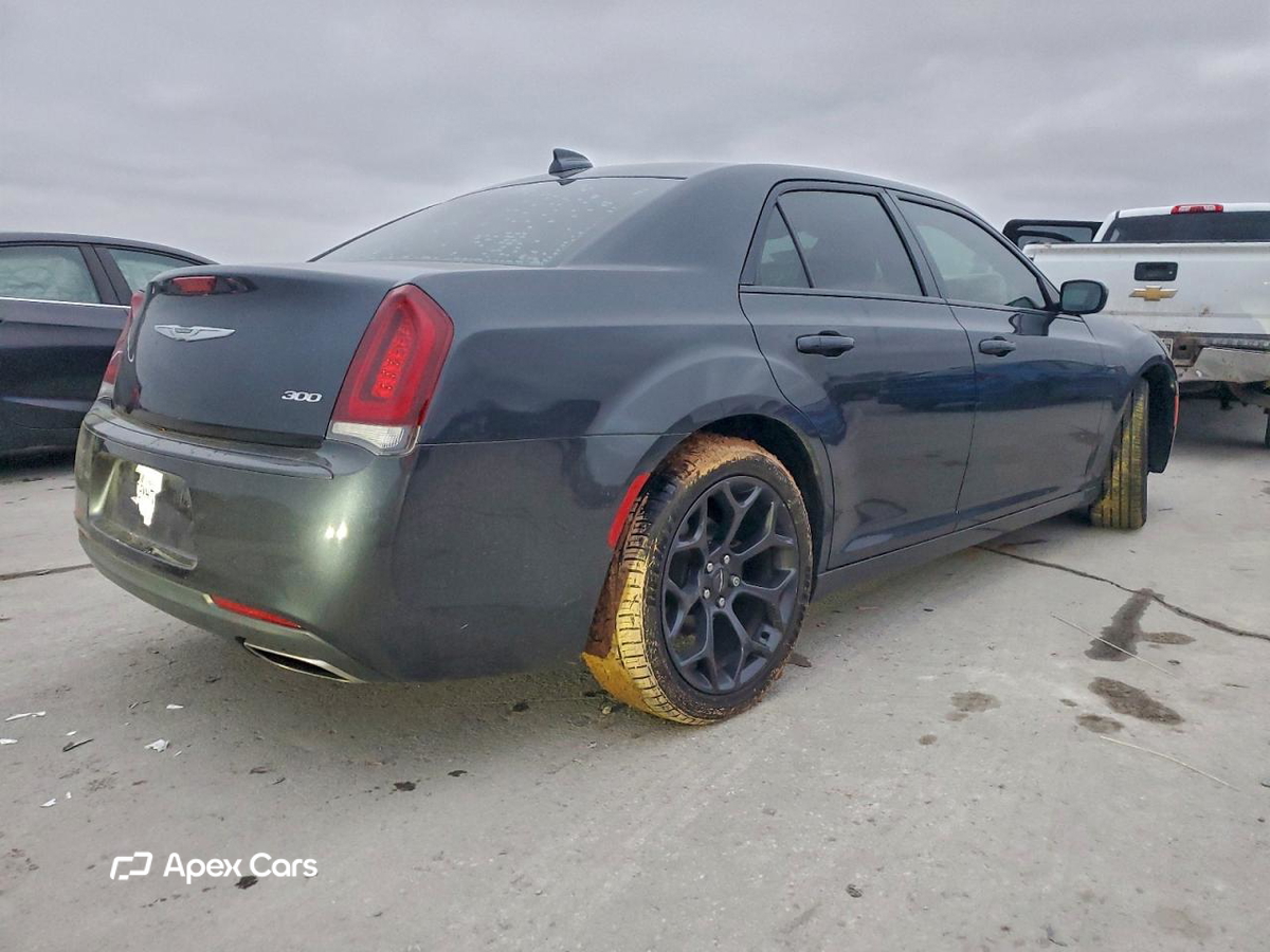 Chrysler 300 2019