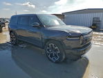 Rivian R1S 2025
