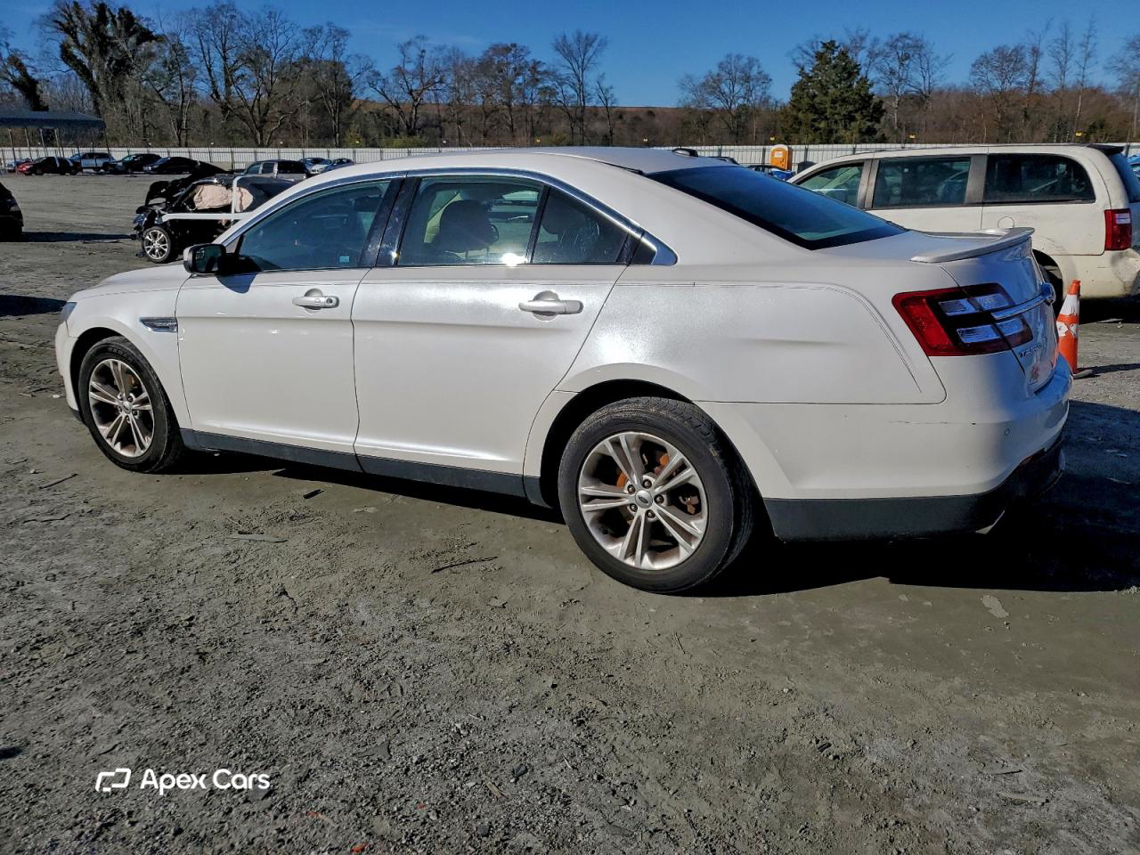 Ford Taurus 2015