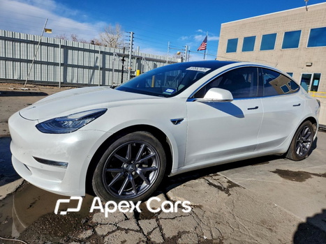 Tesla Model 3 2020 - Image 1 of 13
