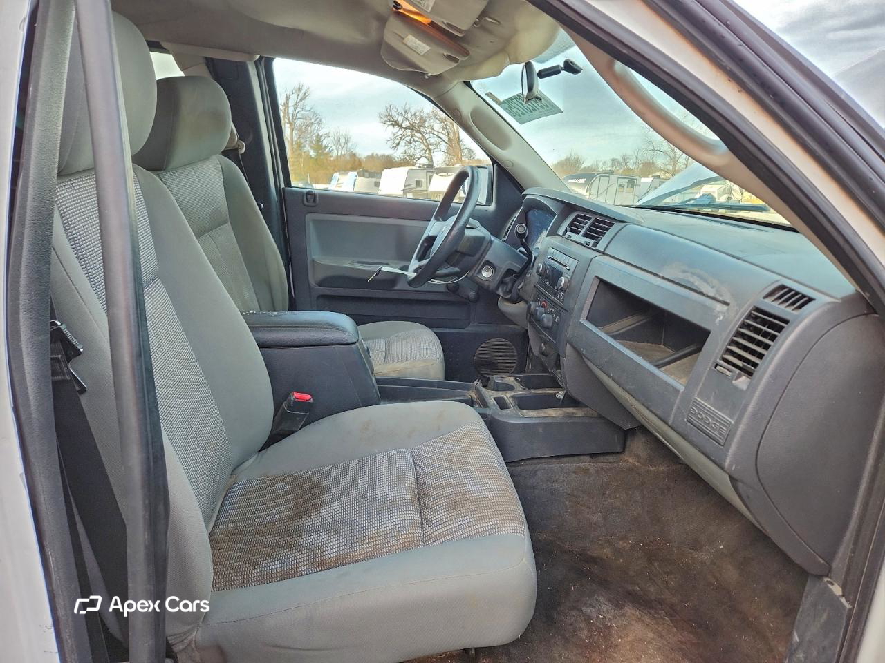 Dodge Dakota 2011