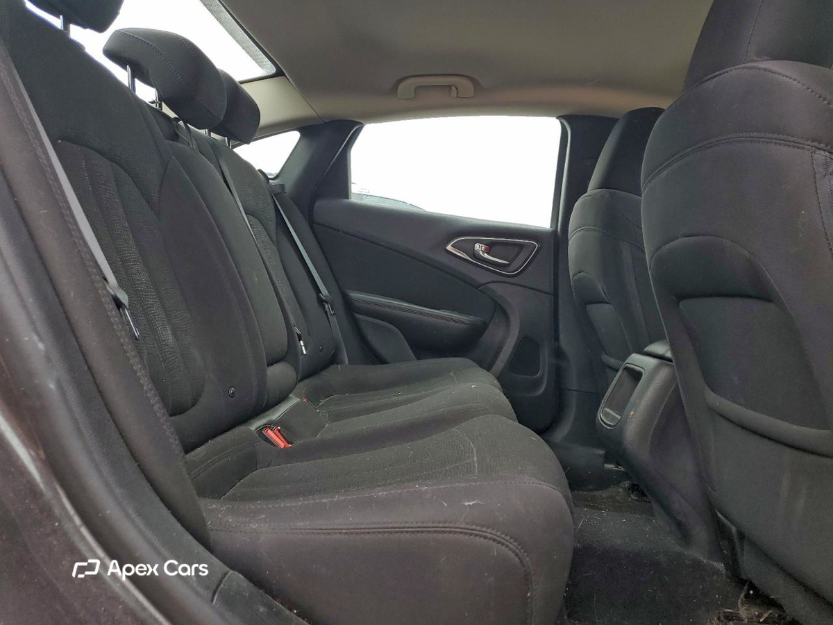 Chrysler 200 2015