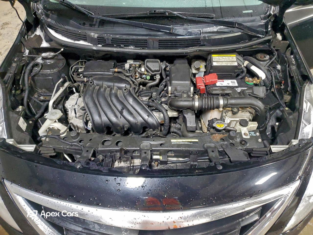 Nissan Versa 2015
