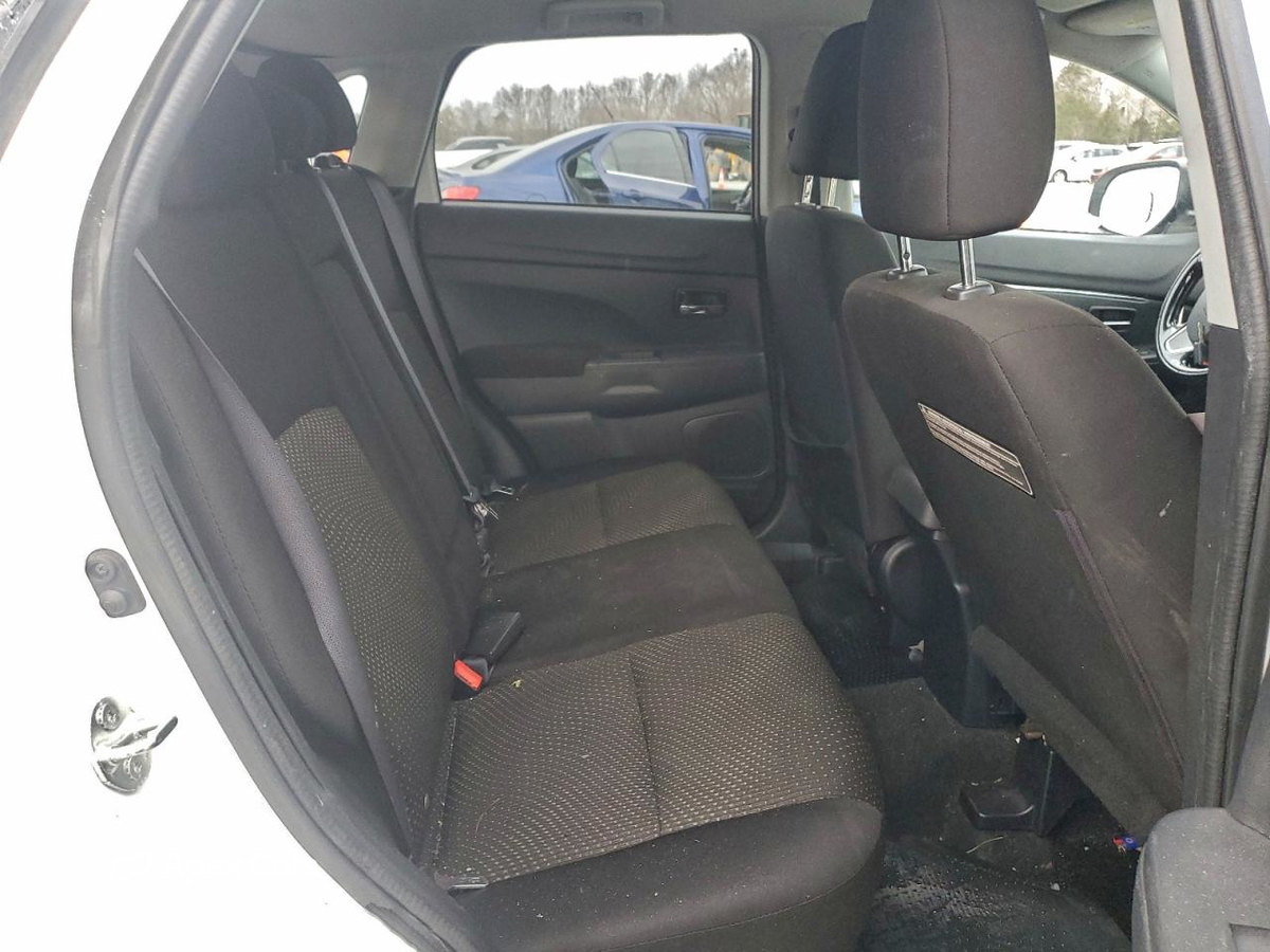 Mitsubishi Outlander 2016