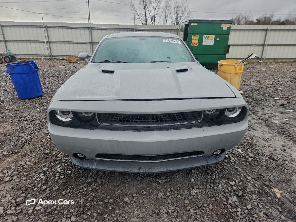 Dodge Challenger 2011