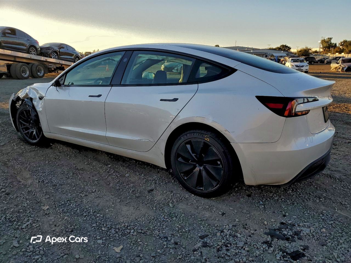 Tesla Model 3 2025