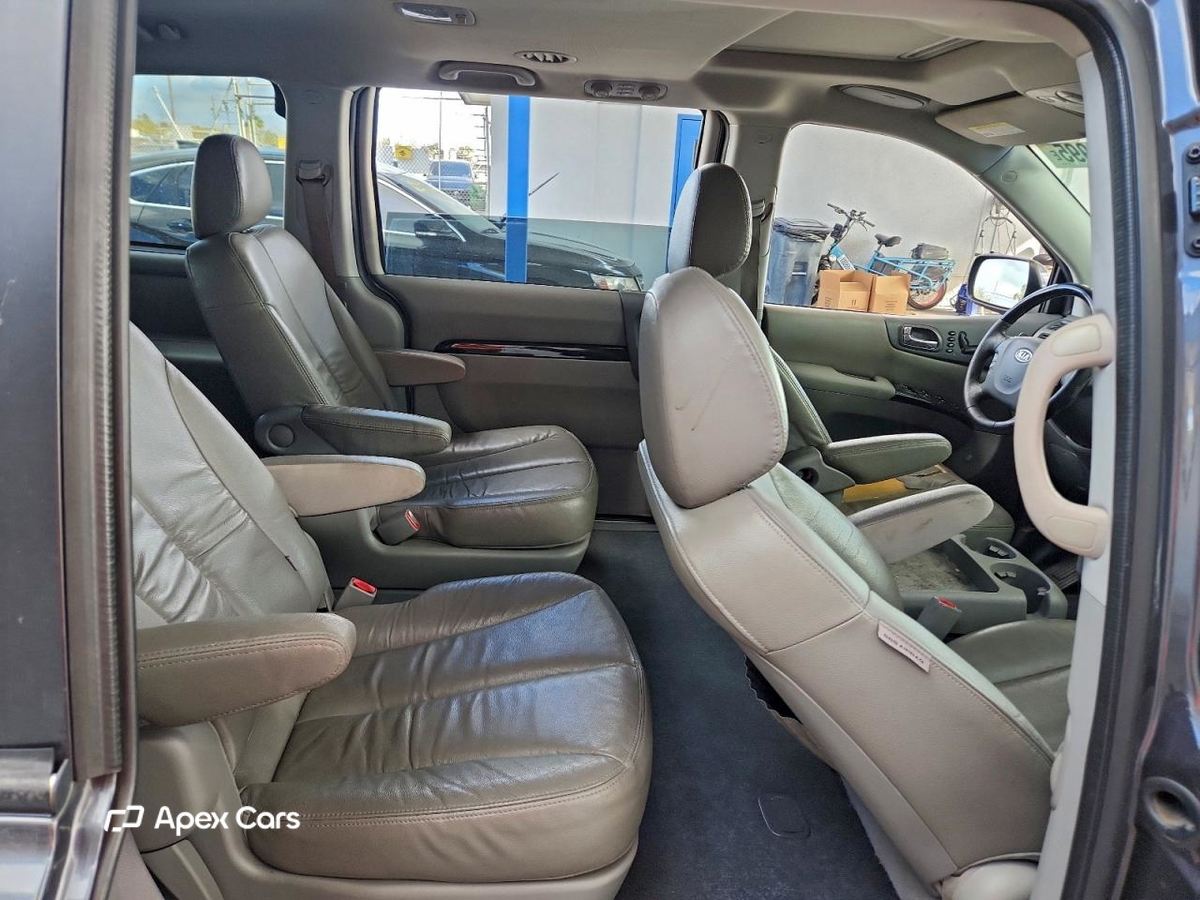 Kia Sedona 2012