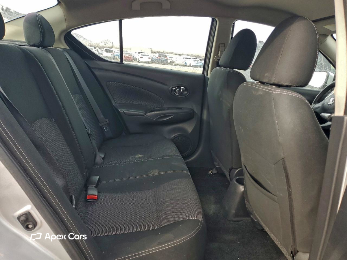Nissan Versa 2018