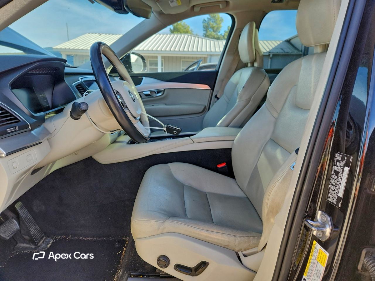 Volvo XC90 2017