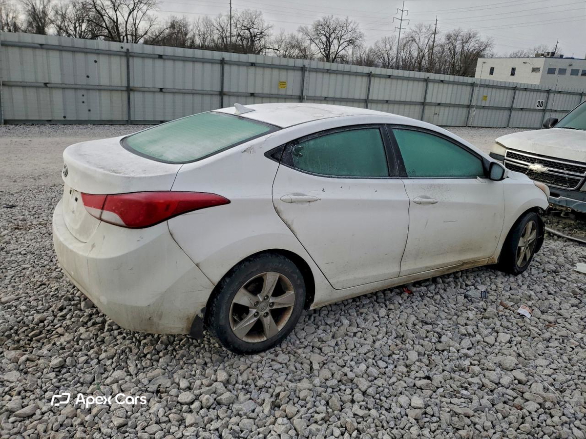 Hyundai Elantra 2013