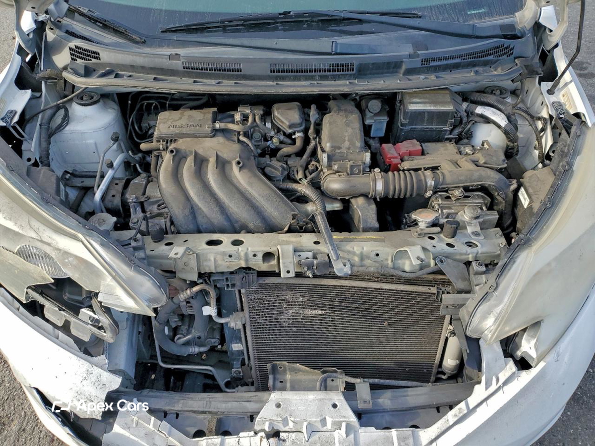 Nissan Versa 2015