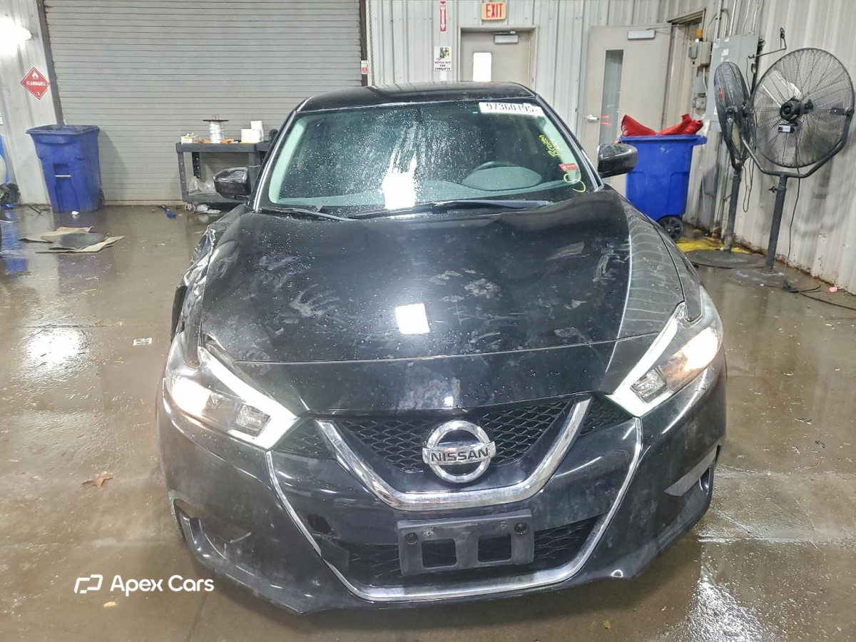 Nissan Maxima 2018