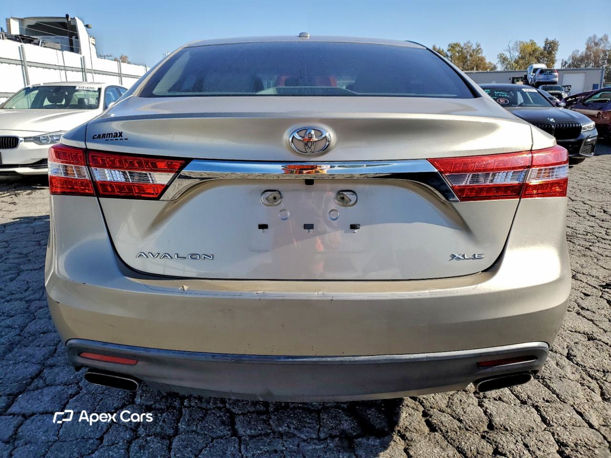 Toyota Avalon 2015