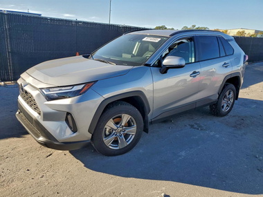 Toyota RAV 4 2025 - Image 1 of 13