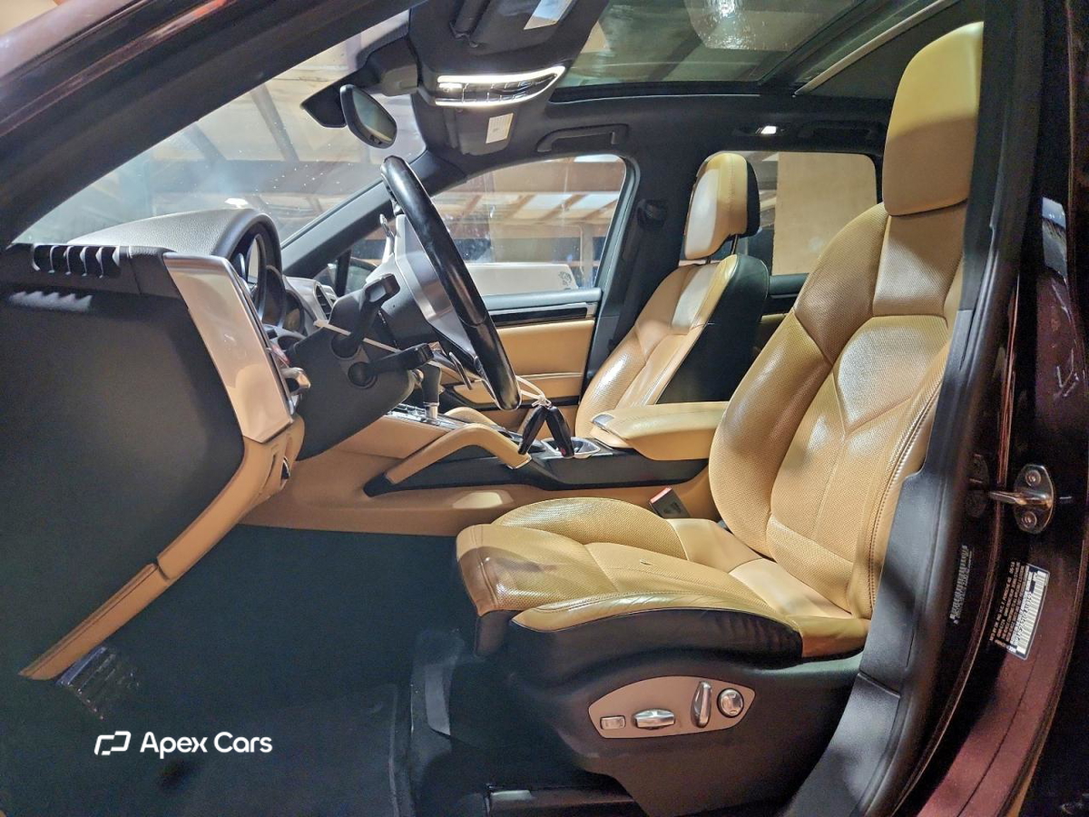 Porsche Cayenne 2016