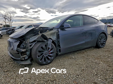 Tesla Model Y 2023 - Image 1 of 15